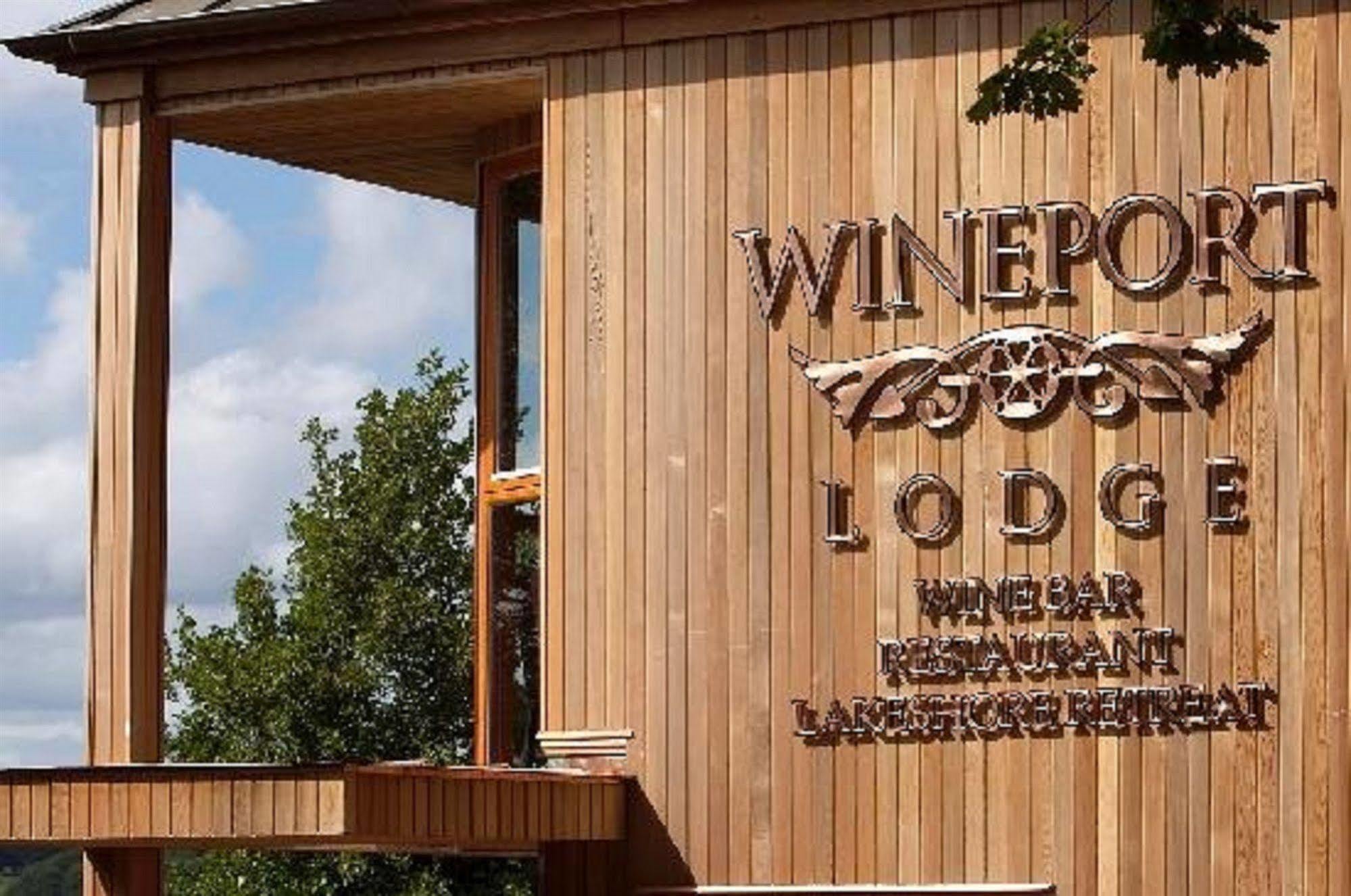 Wineport Lodge Glasson Extérieur photo